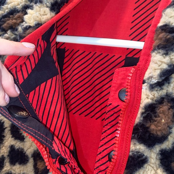 Simply Southern Reversible Leopard Buffalo Sweatshirt - Picture 2 of 4